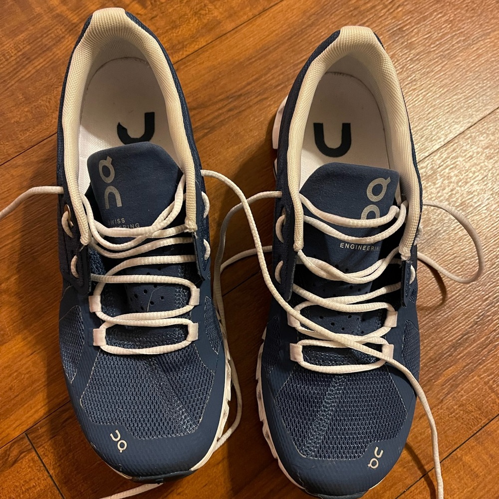 Women’s On Cloud footwear.